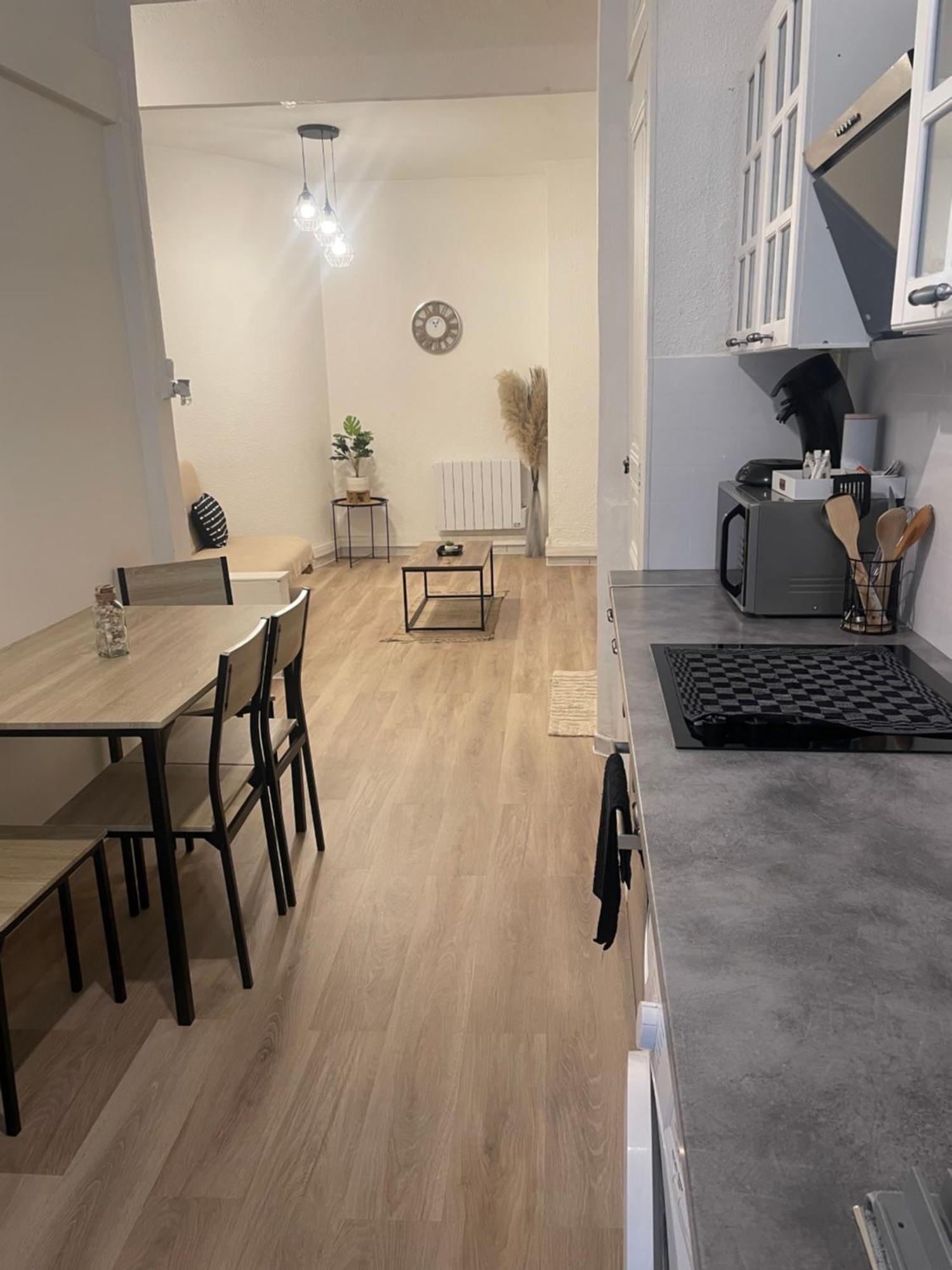 Appartement Authentique Coeur De Ville Сет Экстерьер фото